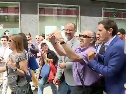 Rivera, al expresidente Aznar: “Mire, España no va tan bien”