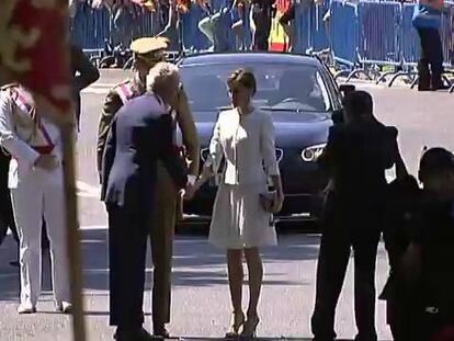 Aplausos y vítores a los Reyes en su primer Día de las Fuerzas Armadas
