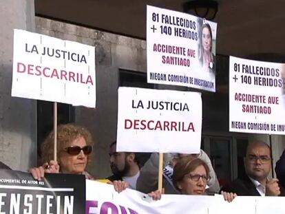 Las víctimas critican que el cierre del caso "protege" a políticos.