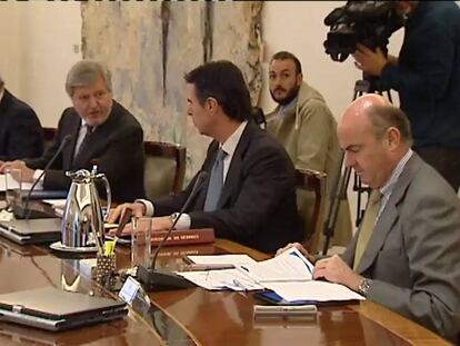 Rajoy evita parlar de pactes i llança
un avís als plans de Mas