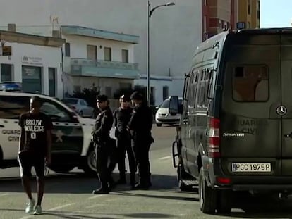El Gobierno mantiene la vigilancia en Roquetas para evitar más incidentes