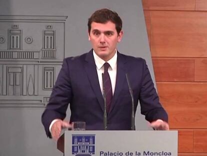 Rajoy recibe a Iglesias e intenta con Rivera atraer a un sector del PSOE