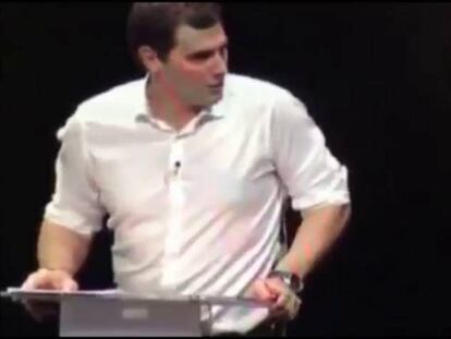 “Vengo del mundo del derecho, y Kant desde luego es un referente, cualquiera de sus obras me parece un referente” (…) “Yo la verdad es que no he leído a Kant en mi vida”