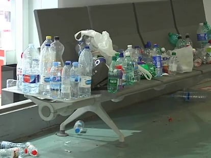Toneladas de basura reciben a los turistas en Ibiza