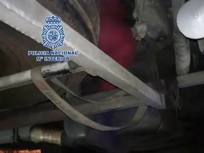 Rescatado en Tarifa un menor marroquí que viajaba en los bajos de un autobús