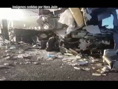 Dos muertos y varios heridos en un accidente entre un autobús de línea y un camión en Jaén