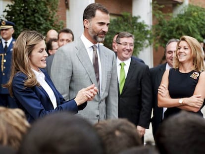 Silbidos y camisetas verdes en la inauguración del curso escolar