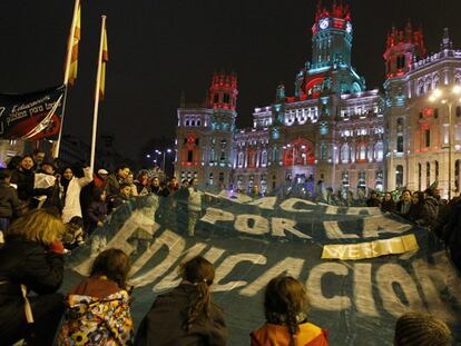 30 marchas piden la dimisión de Wert