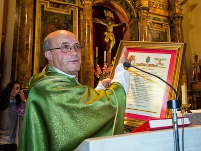 José Manuel Ramos, durante un homenaje que recibió en la parroquia de Tábara (León) el pasado octubre. En vídeo, condenado por abusos a menores un cura de Astorga.