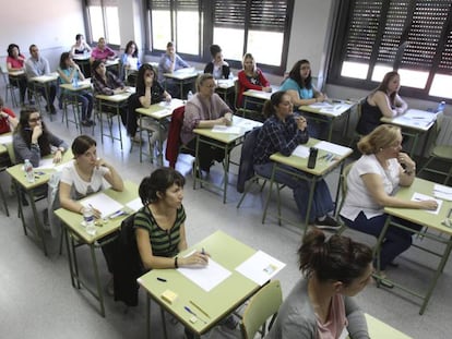 Oposiciones a maestro de educación primaria en Ciudad Real, en junio de 2016. En vídeo, se disparan las faltas de ortografía.