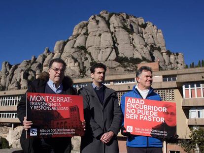 Juan Cuatrecasas, Miguel Hurtado y Peter Staunders, esta mañana en el Monasterio de Montserrat. En vídeo, declaraciones del abad de Montserrat, Josep Maria Soler.