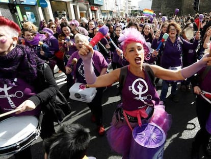 Feministas gallegas el pasado fin de semana en un acto previo al 8M. En vídeo, la huelga del 8-M explicada en cuatro minutos.