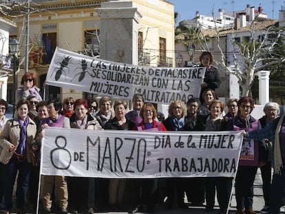 Celebración del 8 de marzo en Macastre, Valencia.