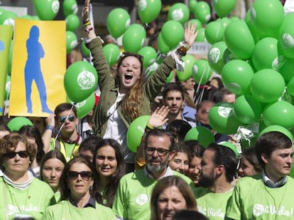 Participantes en la manifestación contra el aborto celebrada este domingo en Madrid.