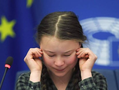 Greta Thunberg, emocionada durante su intervención en la Eurocámara. En vídeo, su viaje a Estrasburgo para luchar contra el cambio climático.