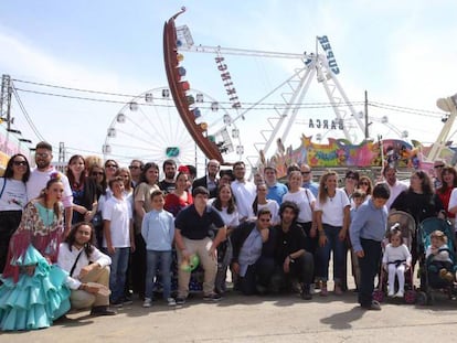 Jóvenes con síndrome de Asperger, este lunes en la Feria de Sevilla.