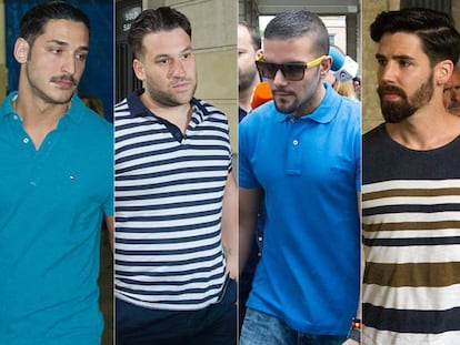 Los miembros de La Manada, (Guerrero, Cabezuelo, Prenda, Boza y Escudero) ante en los juzgados de Sevilla en 2018.