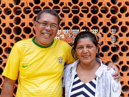 En foto, el diácono permanente Afonso Brito, y su esposa, Socorro Oliveira, en Manaos. En vídeo, reportaje sobre el encuentro preparatorio del sínodo de la Amazonia.
