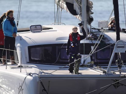 La activista Greta Thunberg llega a Lisboa en el catamarán con el que ha cruzado el Atlántico. En vídeo, la activista sueca no viajará a Madrid hasta dentro de unos días.