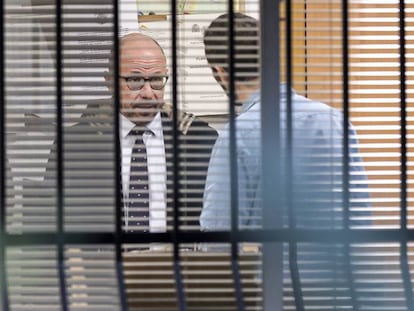 Óscar Fernández, abogado del detenido Jorge Ignacio Palma, en el cuartel de la Guardia Civil de Carcaixent (Valencia). En vídeo, la versión de su cliente.
