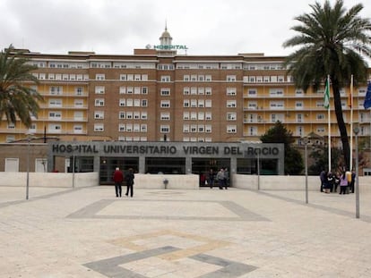 El hospital Virgen del Rocío de Sevilla. En vídeo, primer contagiado local en coronavirus en Sevilla.