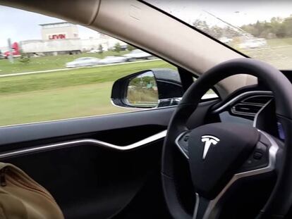 El coche Tesla S del conductor accidentado evitó un incidente similar en abril