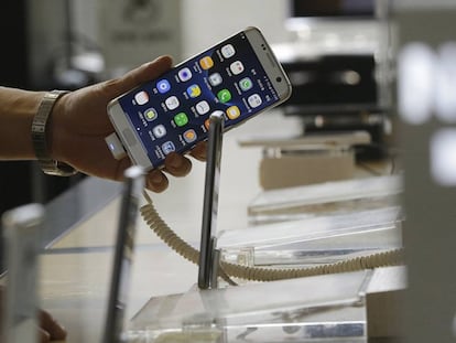 Samsung suspende vendas do Galaxy Note 7 por sobrecarga da bateria