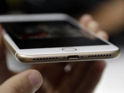 Foto: O iPhone 7, na apresentação. / Vídeo: A apresentação do dispositivo de Apple.