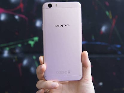 El buque insignia de OPPO, el F1S, llamado R9 en China.