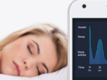 Sleep Cycle monitoriza todo el ciclo del sueño recogiendo datos sobre nuestros patrones de conducta al dormir. En el vídeo, la aplicación Waken App.