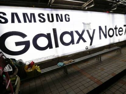 Un cartel anuncia el Samsung Galaxy Note 7.