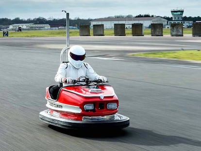 Carro bate-bate de 1960 bate o recorde e se torna o mais veloz do mundo