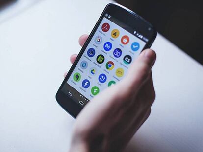Miles de móviles Android siguen desprotegidos debido a un ‘bug’ que permite el acceso remoto al móvil.
