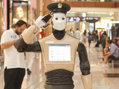 Los robots REEM, hechos en España, son los nuevos integrantes de la Policía de Dubái.