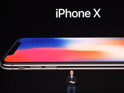 Tim Cook habla del nuevo iPhone X. JOSH EDELSON AFP