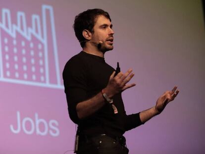 Justin Rosenstein, fundador de Asana en una conferencia. En vídeo, vídeo promocional de la compañía.