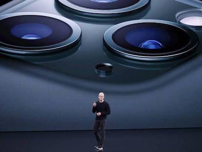 El presidente de Apple, Tim Cook, anuncia la triple cámara del iPhone 11 Pro durante su presentación en Cupertino (California, EEUU). En vídeo, la presentación del teléfono.