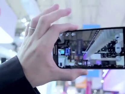 Yota 2, el móvil de las dos pantallas