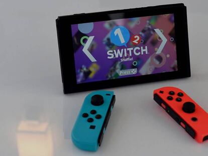 Prototipo de la nueva consola Nintendo Switch.