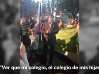Puigdemont visita por sorpresa el colegio de sus hijas