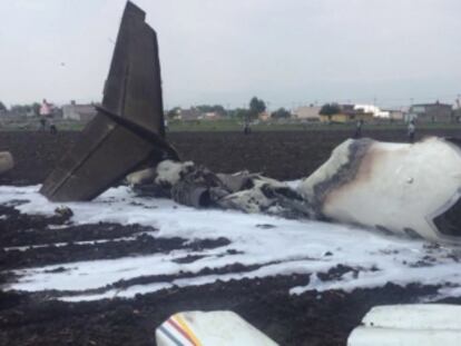 Una avioneta se estrella cerca del aeropuerto de Toluca