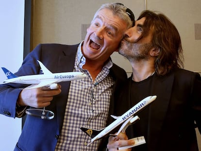 El presidente de Ryanair, Michael O´Leary, junto al de Globalia, Javier Hidalgo.