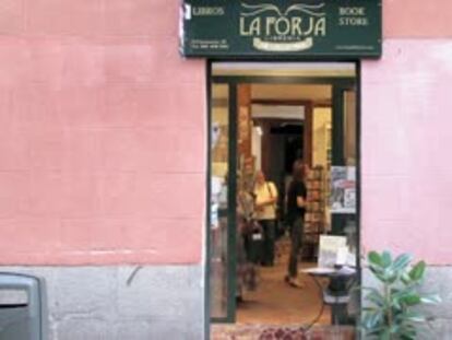 Fachada de la librería La Forja de las Letras en Madrid.