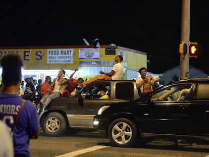 La muerte de un afroamericano a manos de dos policías quedará impune
