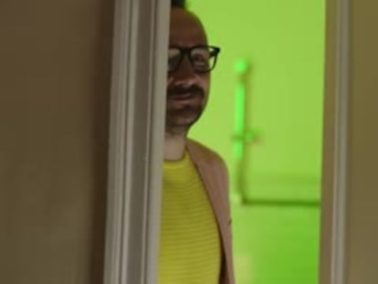 El último vídeo de Love of Lesbian tiene todo lo que nos gusta (pero no cuela)