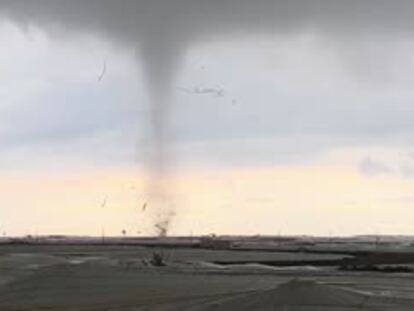 Un tornado destroza los invernaderos de Ejido y El Alquián en Almería.