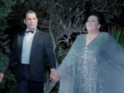 Freddie Mercury and Montserrat Caballé perform 'Barcelona'.