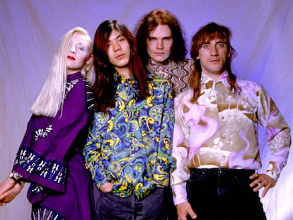 Smashing Pumpkins en 1991: D’arcy Wretzky (bajo), James Iha (guitarra), Billy Corgan (guitarra y voz) y Jimmy Chamberlin (batería). Si no lo remedia un milagro, en 2018 solo D’arcy se cae de la formación clásica. GETTY.