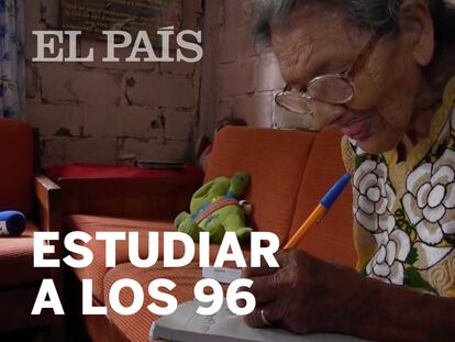 La abuela mexicana que aprendió a leer con 96 años y quiere seguir estudiando