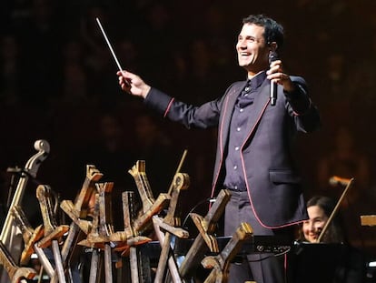 Ramin Djawadi dirige el concierto de 'Juego de tronos'.
